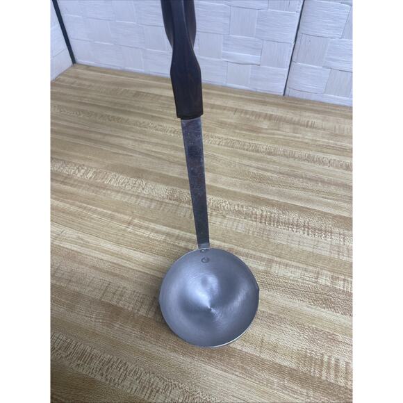 Cutco #15 Ladle Stainless Brown Red Wood Swirl Handle Double Spout USA - Picture 10 of 10